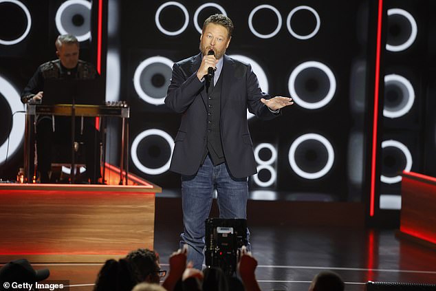 Blake je bio večernji majstor ceremonije, dok su mnoge od najvećih modernih zvijezda u zemlji izvele počast žanrovskim kasnim legendama