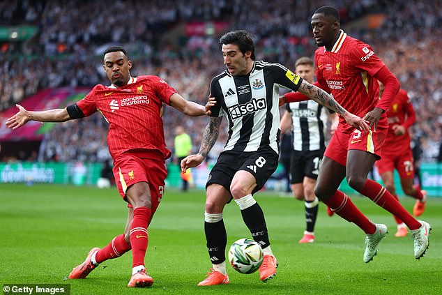 Nizozemac je održao problem mišića u porazu od Newcastlea na Wembleyju prošle nedjelje