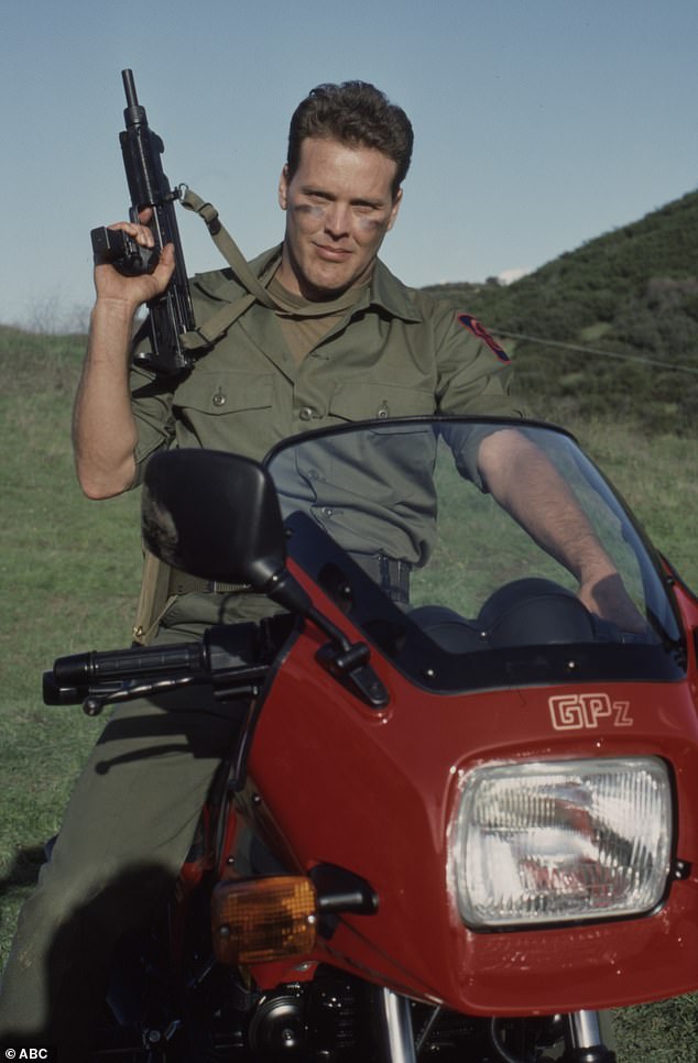 Wings se vidi u TV filmskom naredbi pet 1985