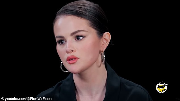 Rekao je jedan korisnik: 'Selena se ponaša kao da je upravo vodila maraton i radi sve u svojoj moći da ne umre, a Benny se ponaša kao da se upravo upoznao s novom drogom i šalje me zabavno putovanje'