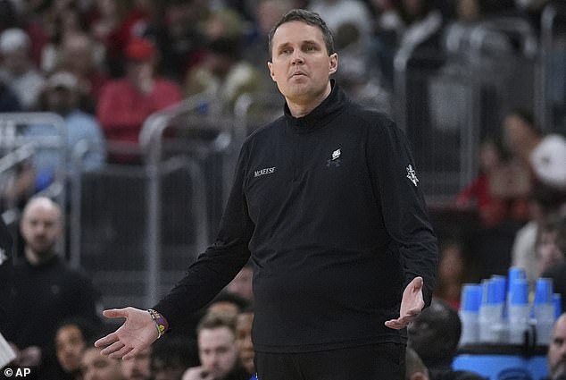 Wade napušta državu McNeese, pristao je na šestogodišnji ugovor da se pridruži Wolfpacku