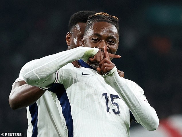 Eberechi Eze bila je svijetla iskra s klupe zamjene za Thomas Tuchel kako bi pomogao domaćinima da potvrde svoje mjesto na samitu grupe K