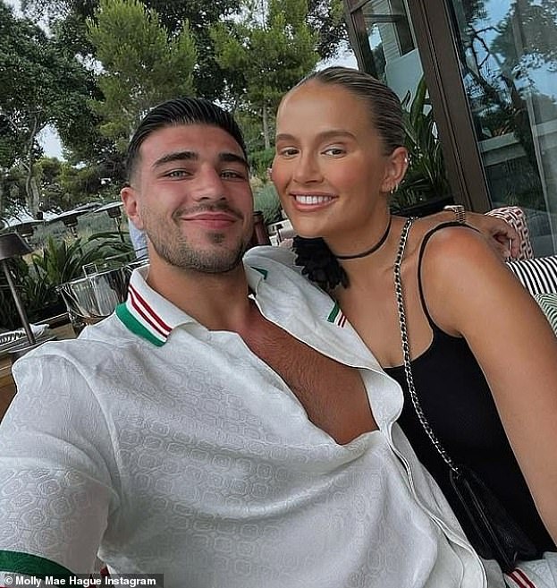 Influencer i bokser, obojica 25 godina, šokirali su obožavatelje kada su najavili svoj rascjep u kolovozu, ali nedavno su izazvali rastuće nagađanja da su ponovno pokrenuli svoju romansu