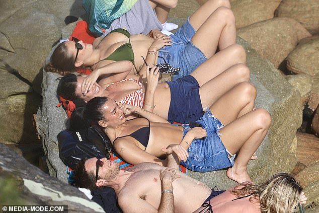 DUA će ovaj tjedan letjeti na Novi Zeland kako bi nastupio u Aucklandu 2. i 4. travnja