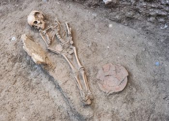 ANTIČKI DJEČJI GROBOVI Vrt palače Radošević u centru Hvara otkrio nove tajne!