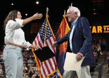 AOC i Bernie privlače tisuće gužve: Ima li Demokratska stranka svoj trenutak Tea?