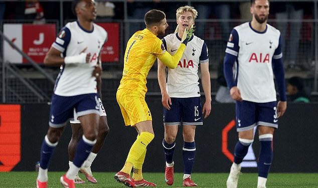 AZ Alkmaar 1-0 Tottenham: Side Ange Postecoglou trpi udarac Europa lige nakon što je gol komedije vidio kako Spursi padaju na prvu nogu poraz