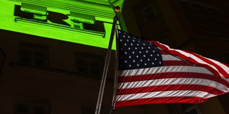 Američki novinar poziva Trumpa da odbaci sankcije protiv RT – RT World News