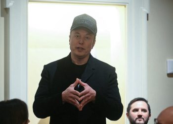 Američki senator pridružuje se Elonu Musku u pozivu na povlačenje iz NATO -a