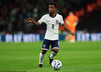 Angel Gomes je postavio snub 100.000 000 dolara tjedno premijer lige ‘, jer je veznjak Engleske blizu kraja Lille ugovora