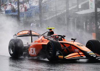 Australska Grand Prix-Formula 1: Ažuriranja live live i lap-by-lap jer vremenski kaos prijeti da će izazvati pustoš na otvaraču F1, jer je utrka F2 isključena