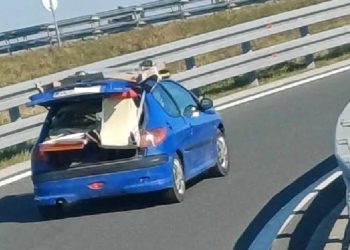 Auto Klub – ‘A je to’ na zagrebačkoj obilaznici: Pogledajte što je napravio vozač Peugeota 206