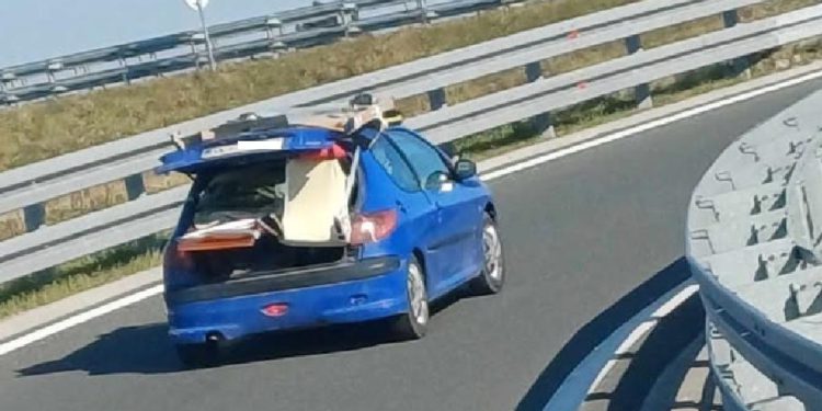 Auto Klub – ‘A je to’ na zagrebačkoj obilaznici: Pogledajte što je napravio vozač Peugeota 206