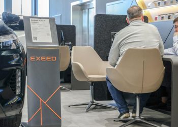 Auto Klub – Crna lista: Banka ukinula kredite za benzince, dizelaše i hibride