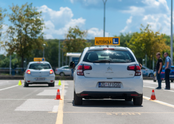 Auto Klub – Katastrofalna prolaznost: Mladi vozači su nesposobni voziti automobile