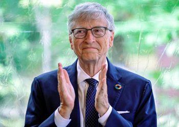 Auto Klub – Na računu ima sto milijardi eura: Zašto jedan od najbogatijih ljudi na svijetu vozi električni Fiat 500?