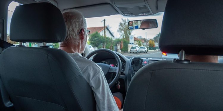 Auto Klub – Nepopravljivi djedica (73): Dobio je 92 godine zabrane vožnje i ne smije voziti do 2117. godine, a opet uhvaćen za volanom