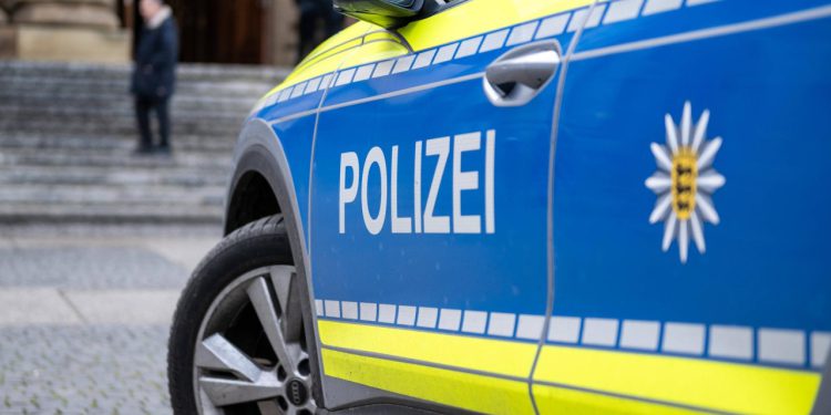 Auto Klub – Njemački policajci kritiziraju električne patrolne aute: ‘Umjesto da lovimo kriminalce stalno čekamo na punjačima’