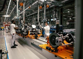 Auto Klub – Novi ‘hladni rat’: Hoće li tvornice automobila u Europi zaista postati tvornice oružja