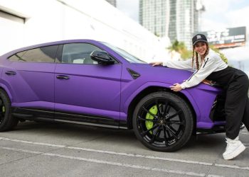 Auto Klub – Shakira je obožavatelju poklonila Lamborghini: On ga sada prodaje jer si ne može priuštiti servise i gorivo