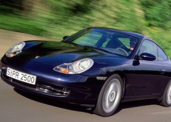 Auto Klub – Svetogrđe ili dobar potez? Ovaj Porsche 911 umjesto legendarnog boksera ima moćnog četverocilindraša iz Honde