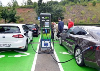 Auto Klub – Udar na vlasnike električnih vozila: HEP osjetno podiže cijene punjenja