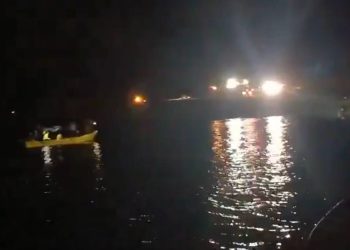 Avion se nakon polijetanja srušio u more, sedam poginulih!