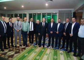 BAKIR IFTARIO U MOSTARU ‘Ulazimo u novu krizu, moramo biti jaki i složni’