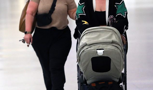 Baby Mama Dave Grohl daje šinu modnu izjavu s kćeri kao rocker pomiruje se sa suprugom