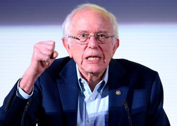 Bernie Sanders vidi nas da je postao ‘oligarhijsko društvo’ nakon Trumpovog govora