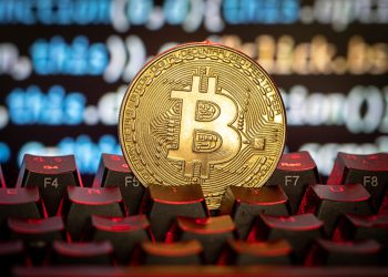 Bitcoin pao 6,5 posto nakon Trumpove odluke o strateškim rezervama. Analitičar: To je kratkoročni zastoj