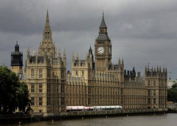Britanski premijer suočava se s kritikom zbog blokiranja zakonodavstva koji zabranjuju brak prvog rođaka