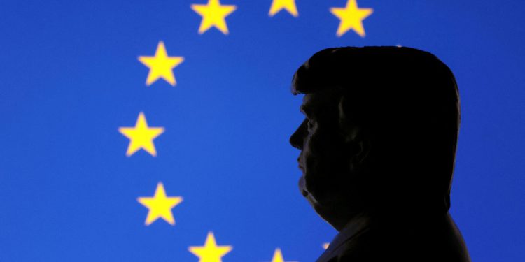 Bruxelles smanjuje kazne Appleu i Meti kako bi izbjegao Trumpov bijes