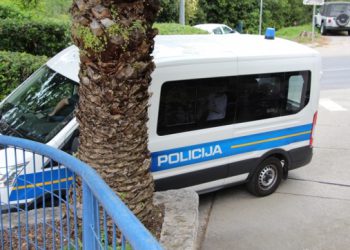 Četvorica mladića iz Dubrovnika uhićena zbog napada na strance