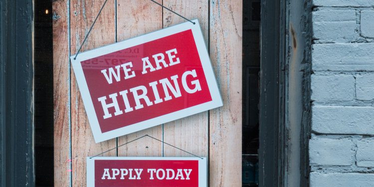 Cijena bitcoina (BTC) ostaje oko 90 tisuća dolara nakon izvještaja o neparmiranim plaćama