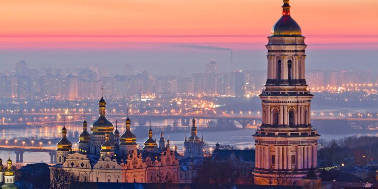 Cijena bitcoina (BTC) porasla se iznad 83 tisuća dolara dok se tržišta kreću više na Ukrajinskim vijestima