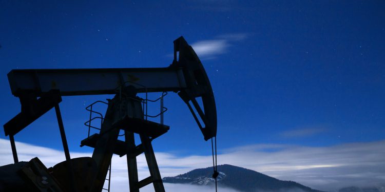 Cijene nafte pod pritiskom američkih carina pale na 73 dolara