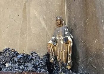 Čudo u Obrovcu: Sve uništeno u požaru, samo Gospin kip ostao netaknut