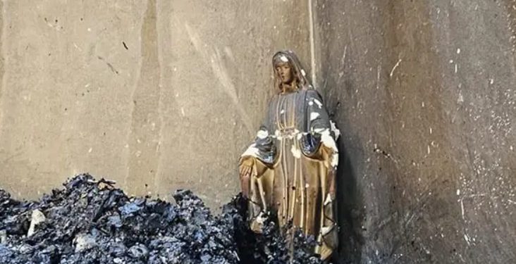 Čudo u Obrovcu: Sve uništeno u požaru, samo Gospin kip ostao netaknut