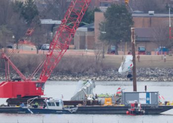 DC avionska nesreća: NTSB zahtijeva hitna ograničenja na helikopterskim rutama u blizini zračne luke Reagan, nakon što je poginula 67