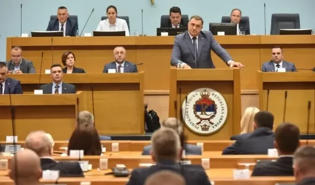 DOK POLICIJSKE SLUŽBE PROMATRAJU Dodik obznanio da je sve spremno i da će MUP RS kontrolirati državnu granicu