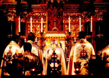 Djevojka prikazala misu za prijateljicu: Svećenik potresen objavio što se potom dogodilo