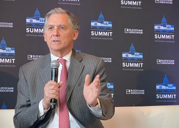 Dok kućni panel udara gume na stabblecoin Bill-u, divovi u old-school financijama otkrivaju smjenu