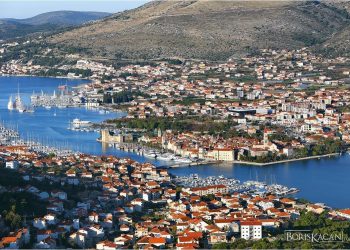 Domovinski pokret Trogir: “SDP-ova vlast ostavlja nered na trogirskoj tržnici”