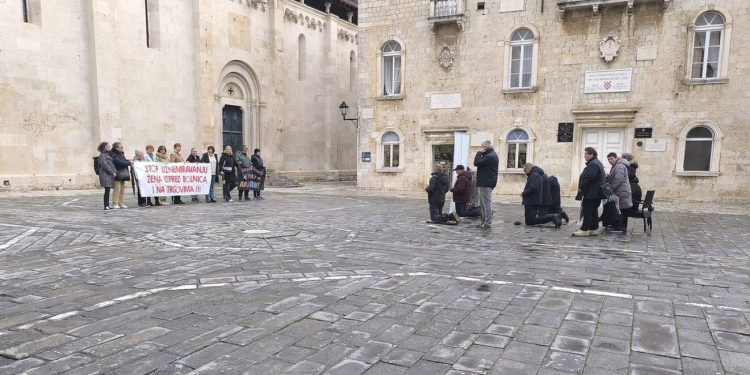 Domovinski pokret Trogir stao uz molitelje: “Njihove namjere su poštene i čiste i svojim postupcima nikoga ne ugrožavaju”