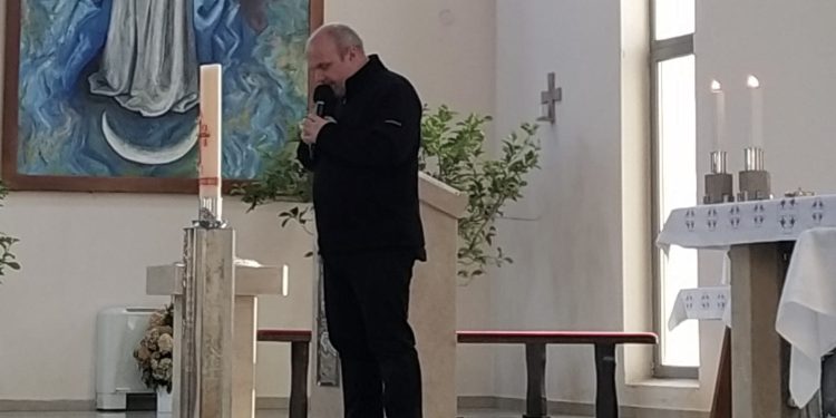 Don Stojić s timom molio Zdravo Marijo za opsjednutu djevojku: Progovorio im demon