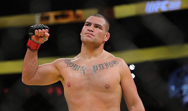 Donald Trump pozvao je da uđe nakon što je bivši zvijezda UFC-a Cain Velasquez zatvoren zbog pokušaja ubojstva