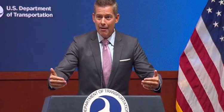 Duffy predlaže planove za nadogradnju sustava za kontrolu zračnog prometa zračnih luka