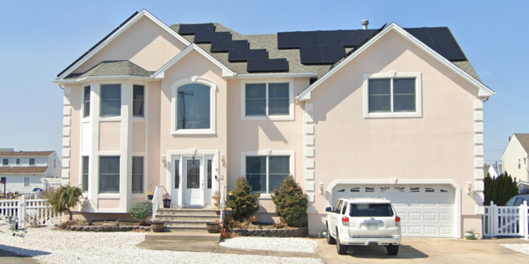 ‘Dugotrajna feuda’ stajao je iza susjedovog šokantnog pucanja bračnog para Jersey