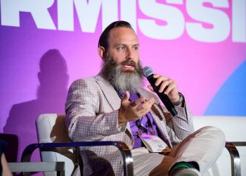 EOS se ponovno prebacuje na Vaulta jer se pomiče na bankarstvo na web3